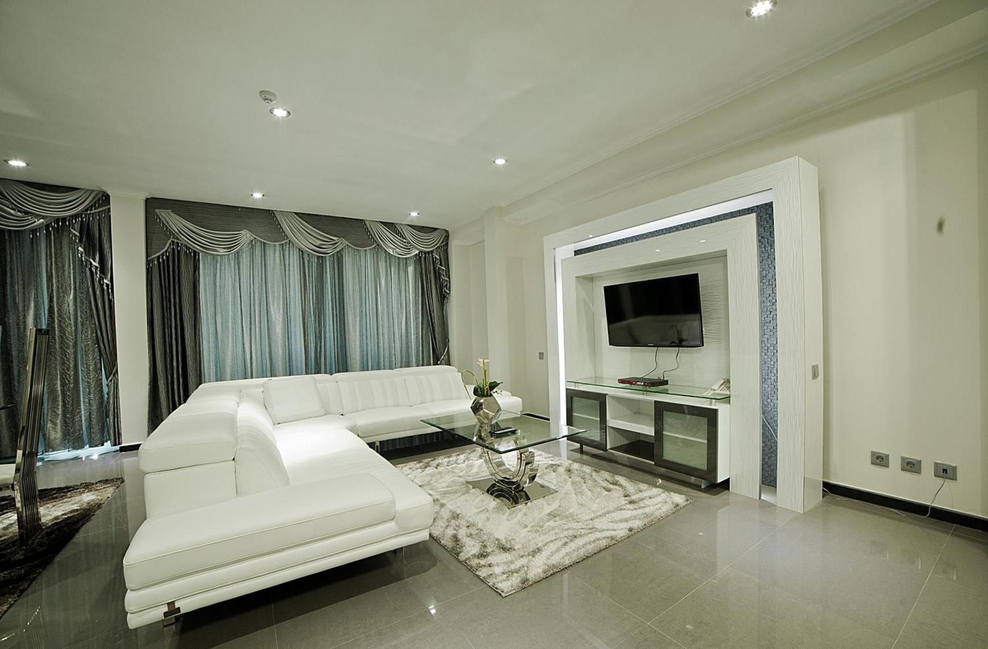 New Hotel-نامبولا المظهر الخارجي الصورة