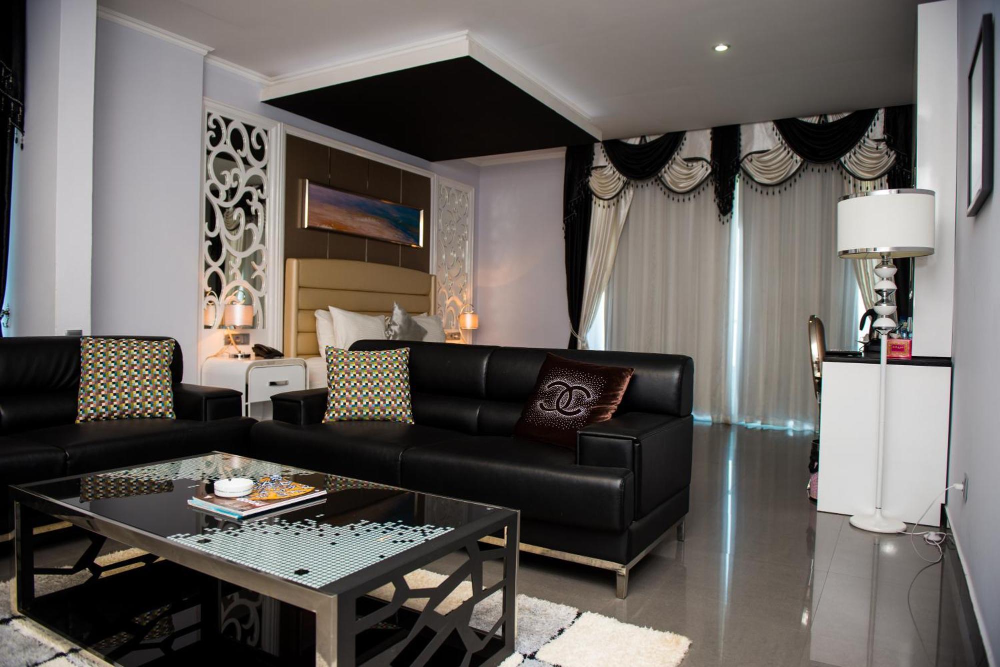 New Hotel-نامبولا المظهر الخارجي الصورة