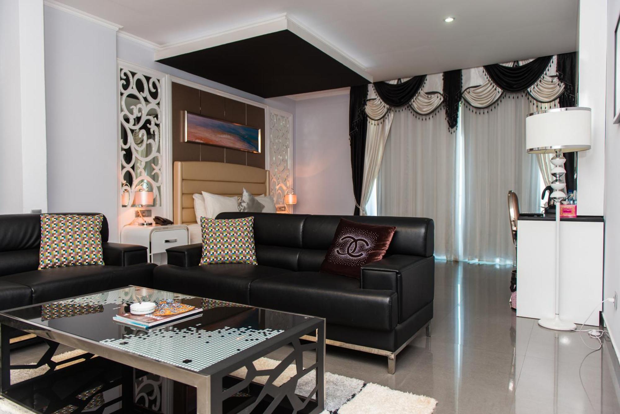 New Hotel-نامبولا المظهر الخارجي الصورة