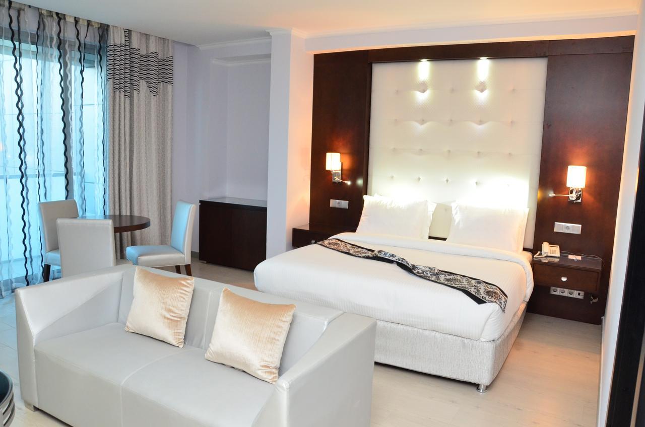 New Hotel-نامبولا المظهر الخارجي الصورة